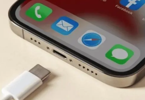 呼兰苹果15维修分享iPhone15改USB-C接口后能和安卓用户互借充电器吗 